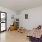 Tonin 아파트 이반 돌라츠