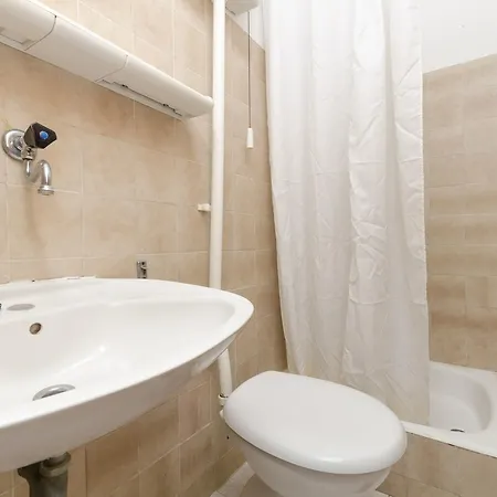 Tonin إيفان دولاس