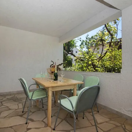 Apartman Tonin *